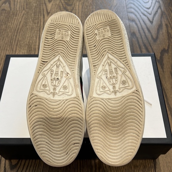 Gucci classic Bee sneakers in size 35.5 for $350 - Picture 6 of 6